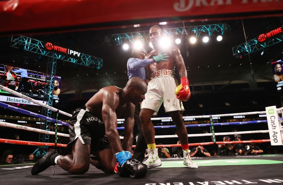 Độc cô cầu bại Floyd Mayweather hòa ngôi sao Youtube Logan Paul - 9 Độc cô cầu bại Floyd Mayweather hòa ngôi sao Youtube Logan Paul - 9