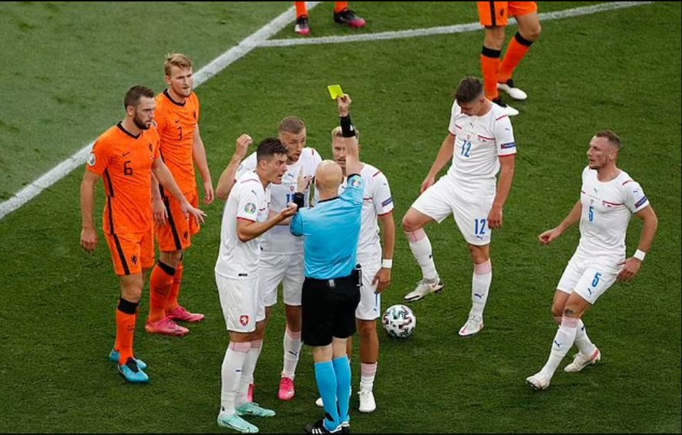 Trung vệ Matthijs de Ligt: Sai lầm ngớ ngẩn của tôi khiến Hà Lan bị loại - 2 Trung vệ Matthijs de Ligt: Sai lầm ngớ ngẩn của tôi khiến Hà Lan bị loại - 2