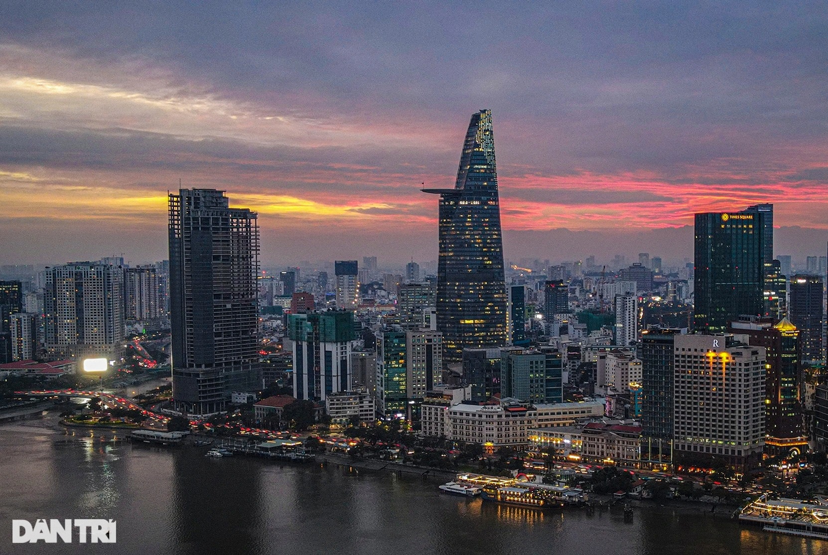 Sau 10 năm trùm mền, tòa cao ốc nằm trên đất vàng TPHCM thi công trở lại - 10 Sau 10 năm trùm mền, tòa cao ốc nằm trên đất vàng TPHCM thi công trở lại - 10