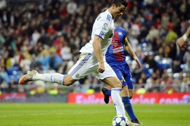 Real Madrid - Levante: “Ngày đặc biệt” của Mourinho