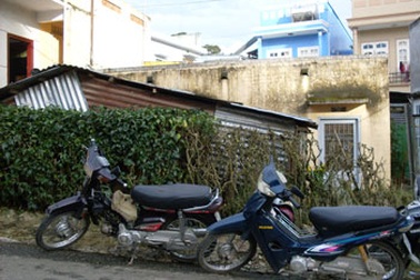 Nam sinh viên tự vẫn trong nhà vệ sinh