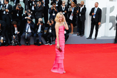 Naomi Watts trẻ đẹp đáng ngưỡng mộ ở tuổi 50