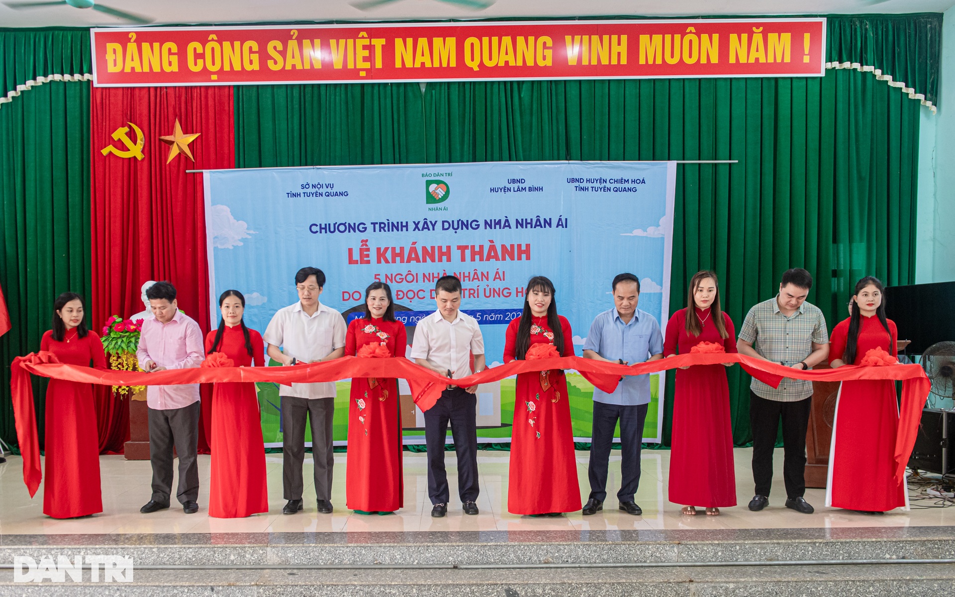 Báo Dân trí khánh thành 5 ngôi nhà Nhân ái tại Tuyên Quang - 6 Báo Dân trí khánh thành 5 ngôi nhà Nhân ái tại Tuyên Quang - 6