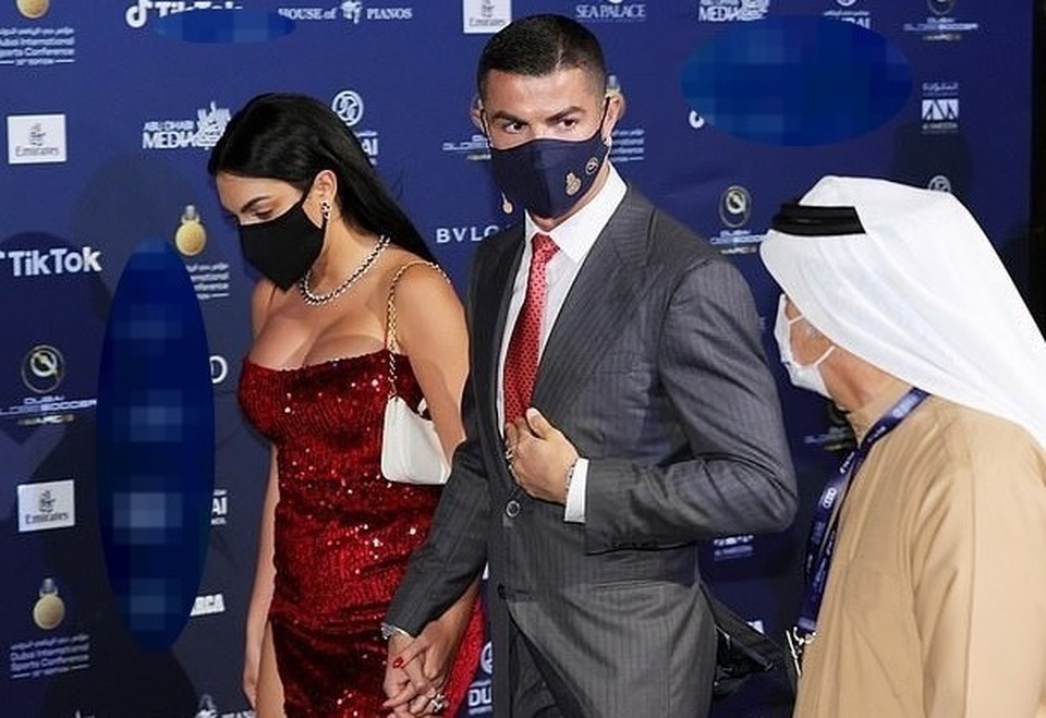 Bạn gái Ronaldo bốc lửa trên thảm đỏ - 4 Bạn gái Ronaldo bốc lửa trên thảm đỏ - 4