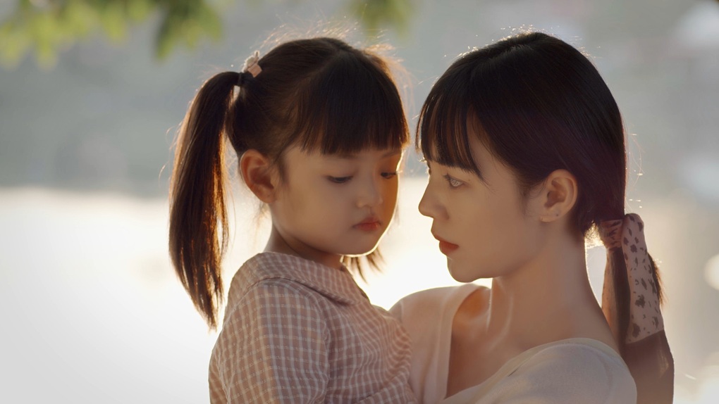 Quỳnh Kool tiết lộ chuyện lần đầu làm mẹ đơn thân trên màn ảnh - 2 Quỳnh Kool tiết lộ chuyện lần đầu làm mẹ đơn thân trên màn ảnh - 2