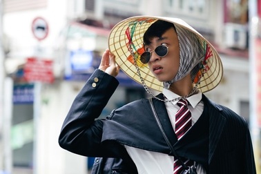 "So kè" các mẫu thời trang đường phố tại ngày hội thời trang