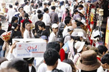 Cửa động Hương Tích nghẽn hơn vì… cáp treo?