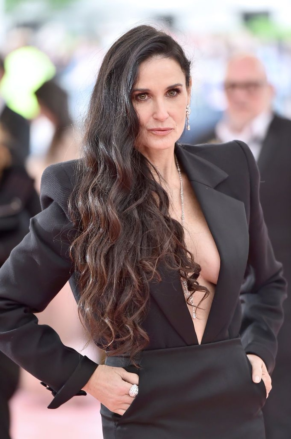 Lộ mặt sưng phồng kỳ dị, Demi Moore bị nghi phẫu thuật thẩm mỹ - 7 Lộ mặt sưng phồng kỳ dị, Demi Moore bị nghi phẫu thuật thẩm mỹ - 7