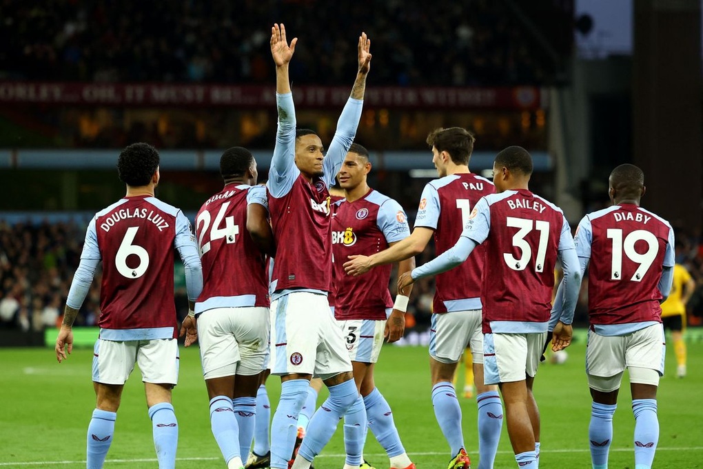 Tottenham, Aston Villa khiến Man Utd thêm thất vọng - 2 Tottenham, Aston Villa khiến Man Utd thêm thất vọng - 2
