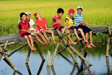 Hè về, hãy buông con ra!