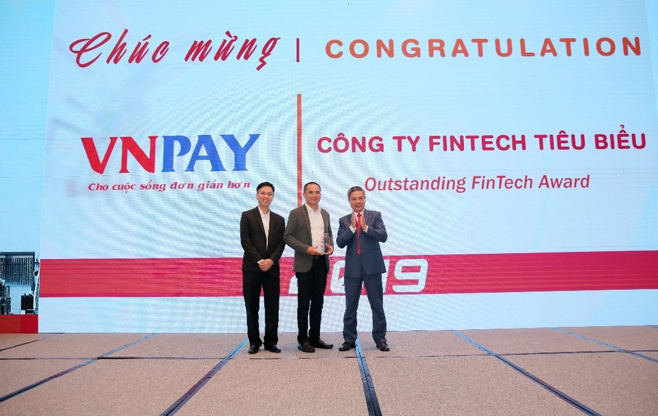 VNPAY vinh dự nhận giải thưởng công ty Fintech tiêu biểu năm 2019 - 1 VNPAY vinh dự nhận giải thưởng công ty Fintech tiêu biểu năm 2019 - 1
