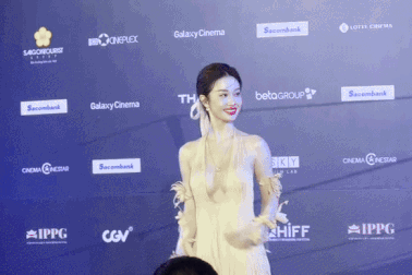 Jun Vũ, Thùy Tiên khoe vẻ nóng bỏng tại thảm đỏ LHP Quốc tế TPHCM