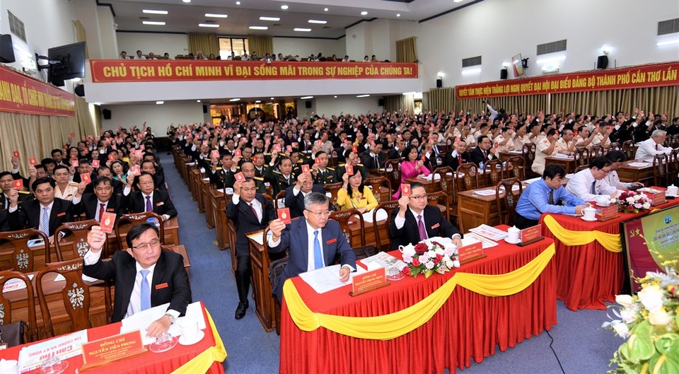 Xây dựng và phát triển Cần Thơ xứng đáng với niềm tin của Bác Hồ - 1 Xây dựng và phát triển Cần Thơ xứng đáng với niềm tin của Bác Hồ - 1