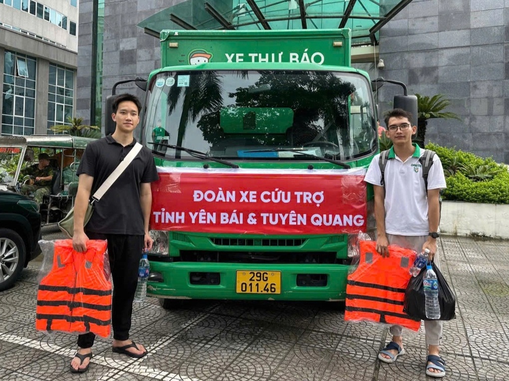 Miễn phí đường bộ cho các phương tiện vận chuyển hàng cứu trợ bão lũ - 1