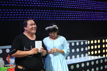 Hoàng Mập bị "chặt chém" trên sân khấu