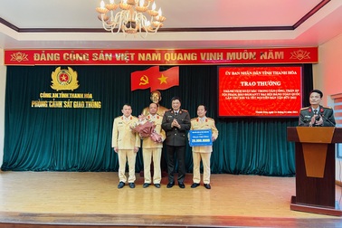 Phá án ma túy lớn, Phòng CSGT được tặng thưởng 50 triệu đồng