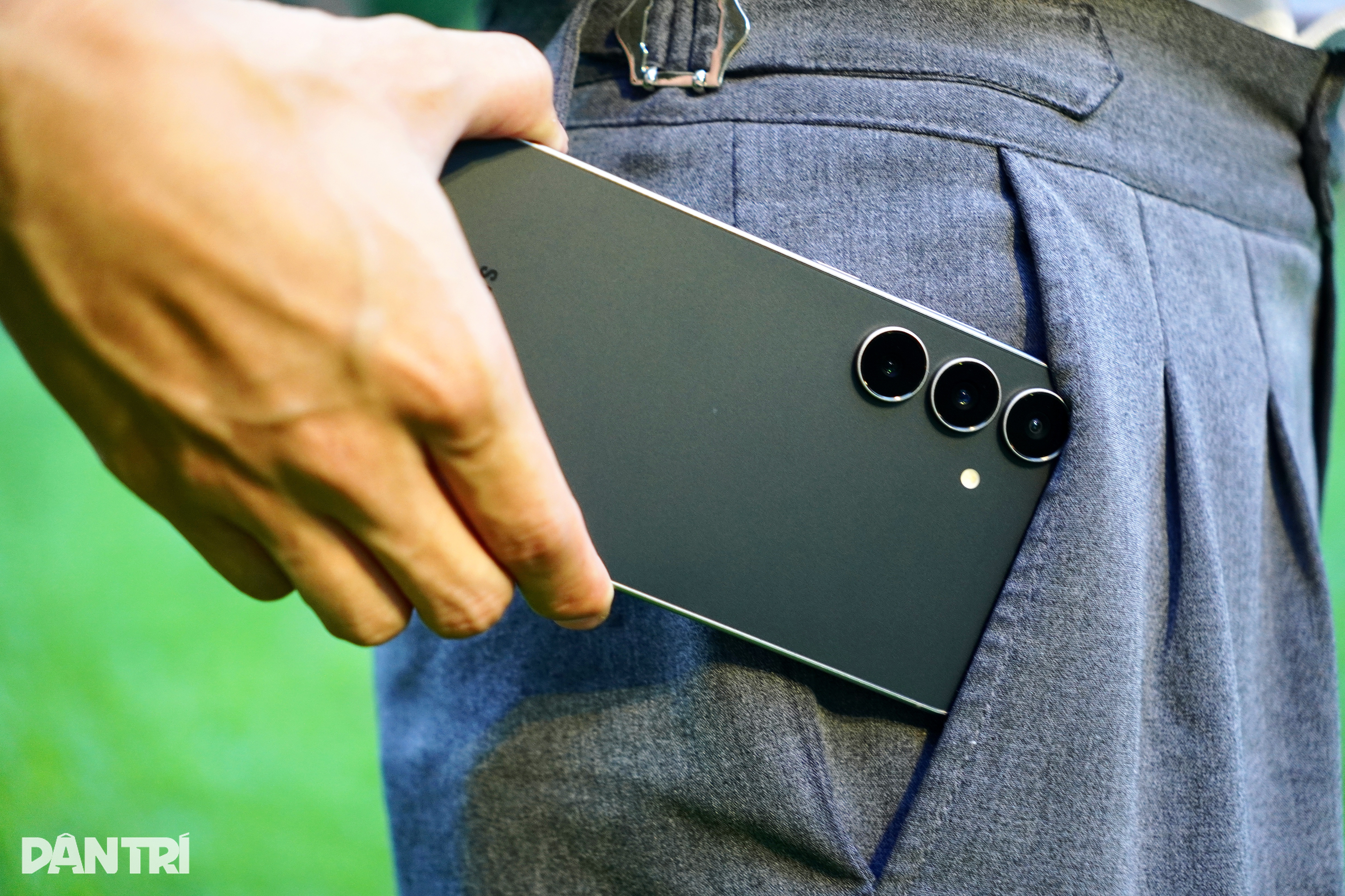 Đánh giá Galaxy S25 FE: Màn hình đẹp, camera tốt, hiệu năng đủ dùng - 6