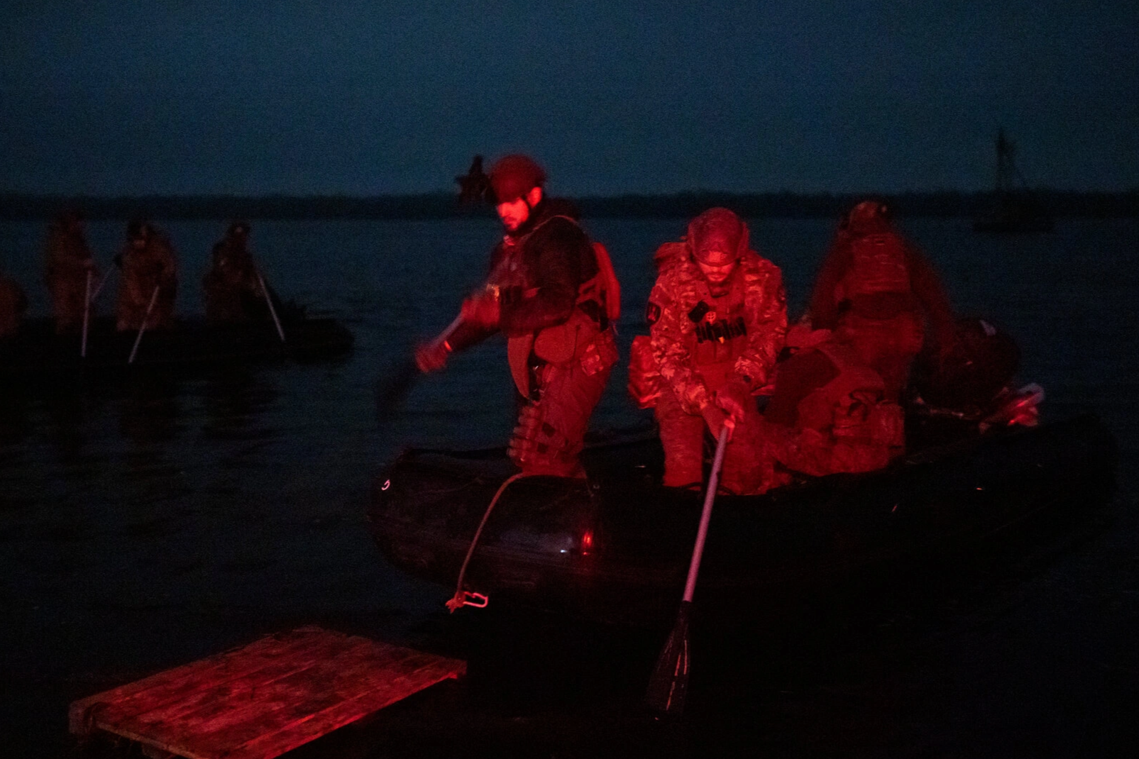 רוסיה פתחה במתקפה חסרת תקדים בבחמוט-אבדייבקה, אוקראינה הודיעה כי הדפה את כל המתקפה - 1 Nga đánh lớn chưa từng có ở Bakhmut - Avdiivka, Ukraine nói đẩy lùi toàn bộ - 1