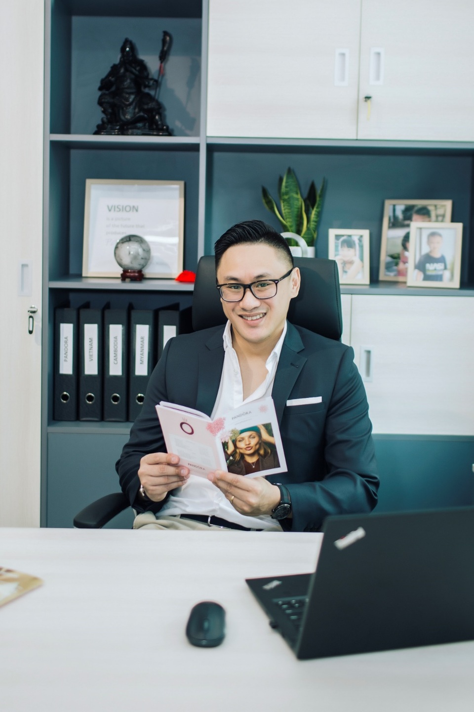 Pandora khẳng định vị thế trong ngành bán lẻ và câu chuyện phát triển đầy cảm hứng từ người đứng đầu - 2 Pandora khẳng định vị thế trong ngành bán lẻ và câu chuyện phát triển đầy cảm hứng từ người đứng đầu - 2