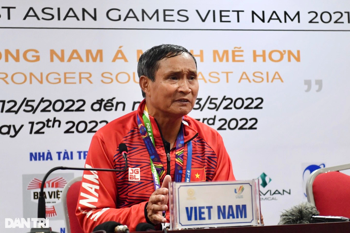 HLV Mai Đức Chung: Khoảnh khắc này sung sướng nhất cuộc đời tôi - 1 HLV Mai Đức Chung: Khoảnh khắc này sung sướng nhất cuộc đời tôi - 1