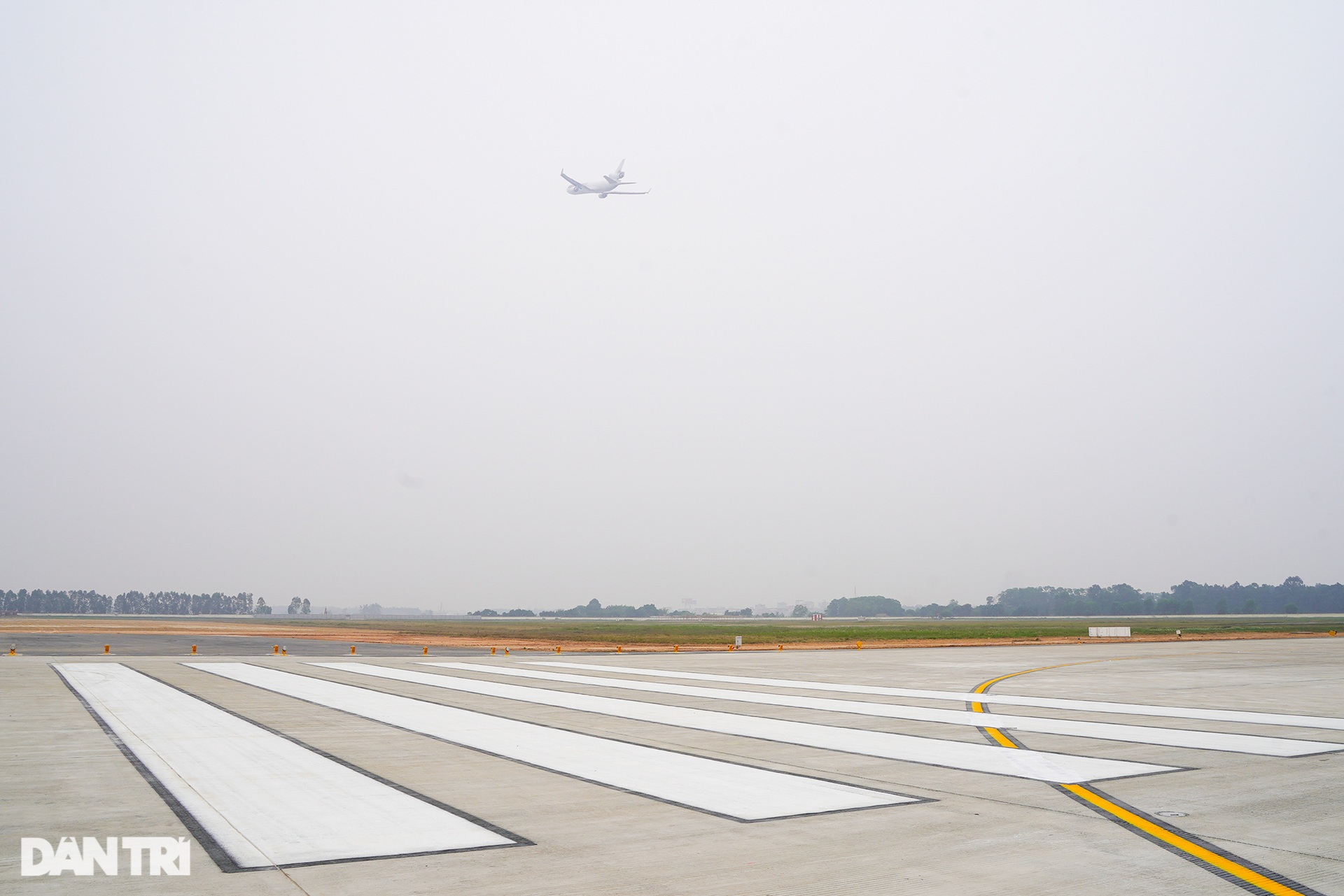 Đường băng 1A sân bay Nội Bài gấp rút hoàn thiện sửa chữa trước Tết Âm lịch - 10 Đường băng 1A sân bay Nội Bài gấp rút hoàn thiện sửa chữa trước Tết Âm lịch - 10