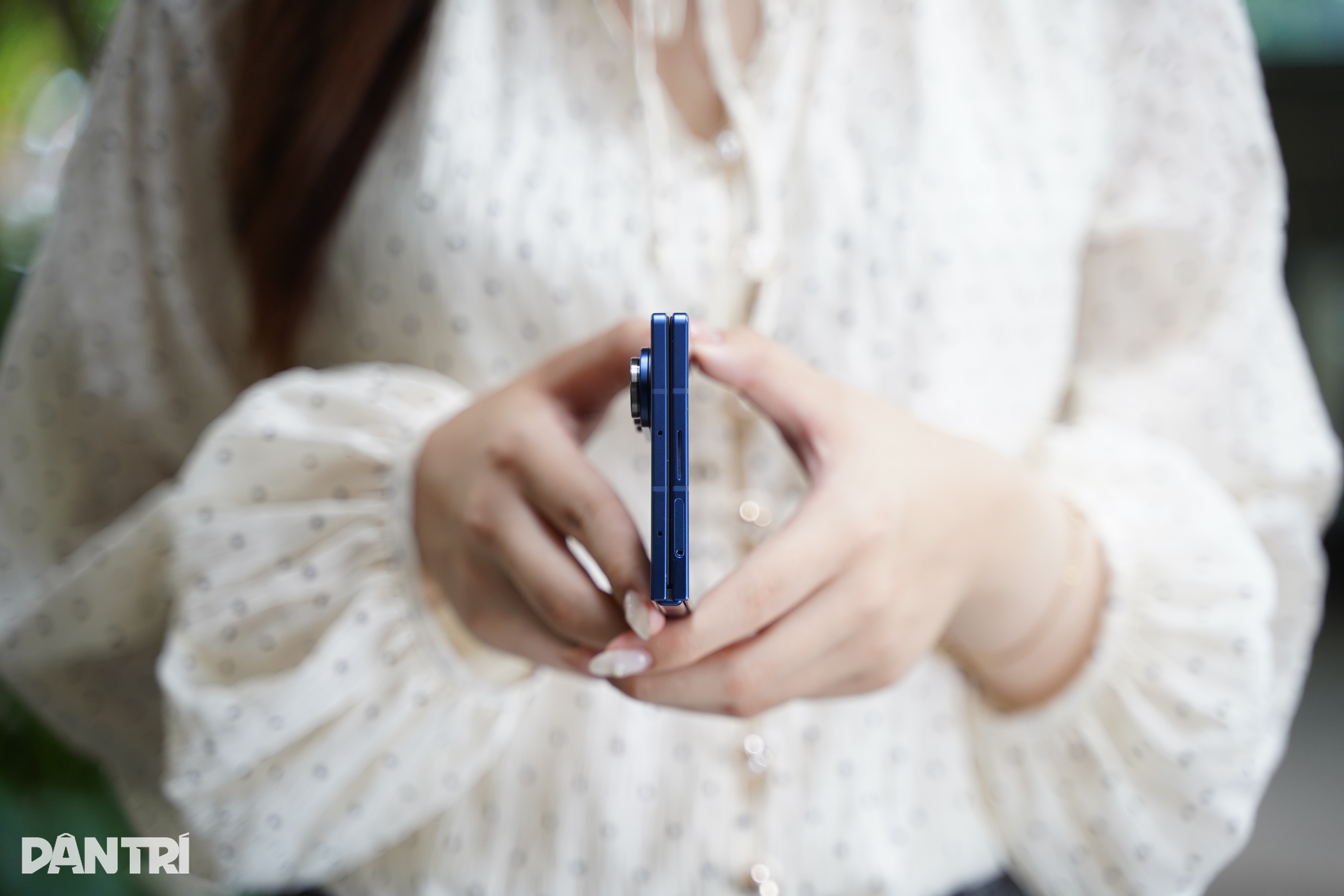 Đánh giá Samsung Galaxy Z Fold7: Mỏng nhẹ, đa nhiệm nhưng có đánh đổi - 1 Đánh giá Samsung Galaxy Z Fold7: Mỏng nhẹ, đa nhiệm nhưng có đánh đổi - 1