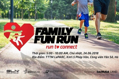 Chạy kết nối yêu thương cùng MC Phan Anh và Đỗ Nhật Nam tại Family Fun Run