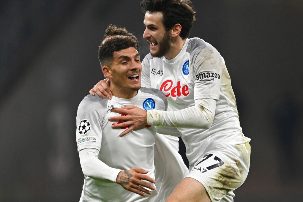 Napoli có cơ hội lớn lần đầu tiên vào tứ kết Champions League - 5 Napoli có cơ hội lớn lần đầu tiên vào tứ kết Champions League - 5