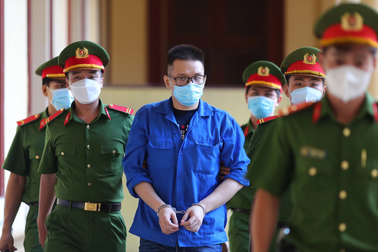 Hacker Nhâm Hoàng Khang hầu tòa
