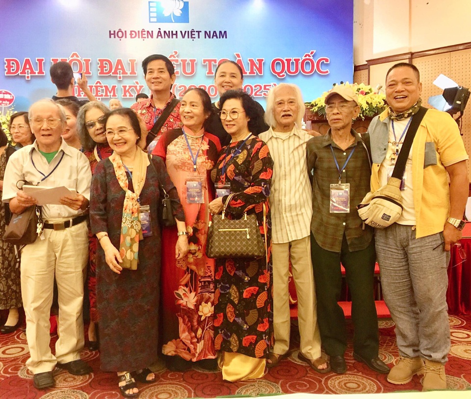 NSƯT Đỗ Thanh Hải, Quyền Linh trúng cử Ban Chấp hành Hội Điện ảnh khoá IX - 14 NSƯT Đỗ Thanh Hải, Quyền Linh trúng cử Ban Chấp hành Hội Điện ảnh khoá IX - 14
