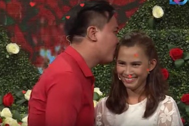 Cô gái tự tin đọc “bản tin” tuyển người yêu trên show hẹn hò