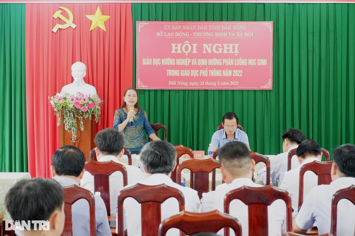 Tỷ lệ học sinh tốt nghiệp đăng ký học nghề còn thấp - 1 Tỷ lệ học sinh tốt nghiệp đăng ký học nghề còn thấp - 1