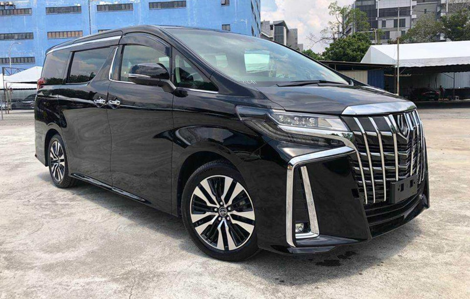 Top 10 ô tô bán chậm nhất tháng 2: Xe sang đứng đầu bảng - 3 Top 10 ô tô bán chậm nhất tháng 2: Xe sang đứng đầu bảng - 3