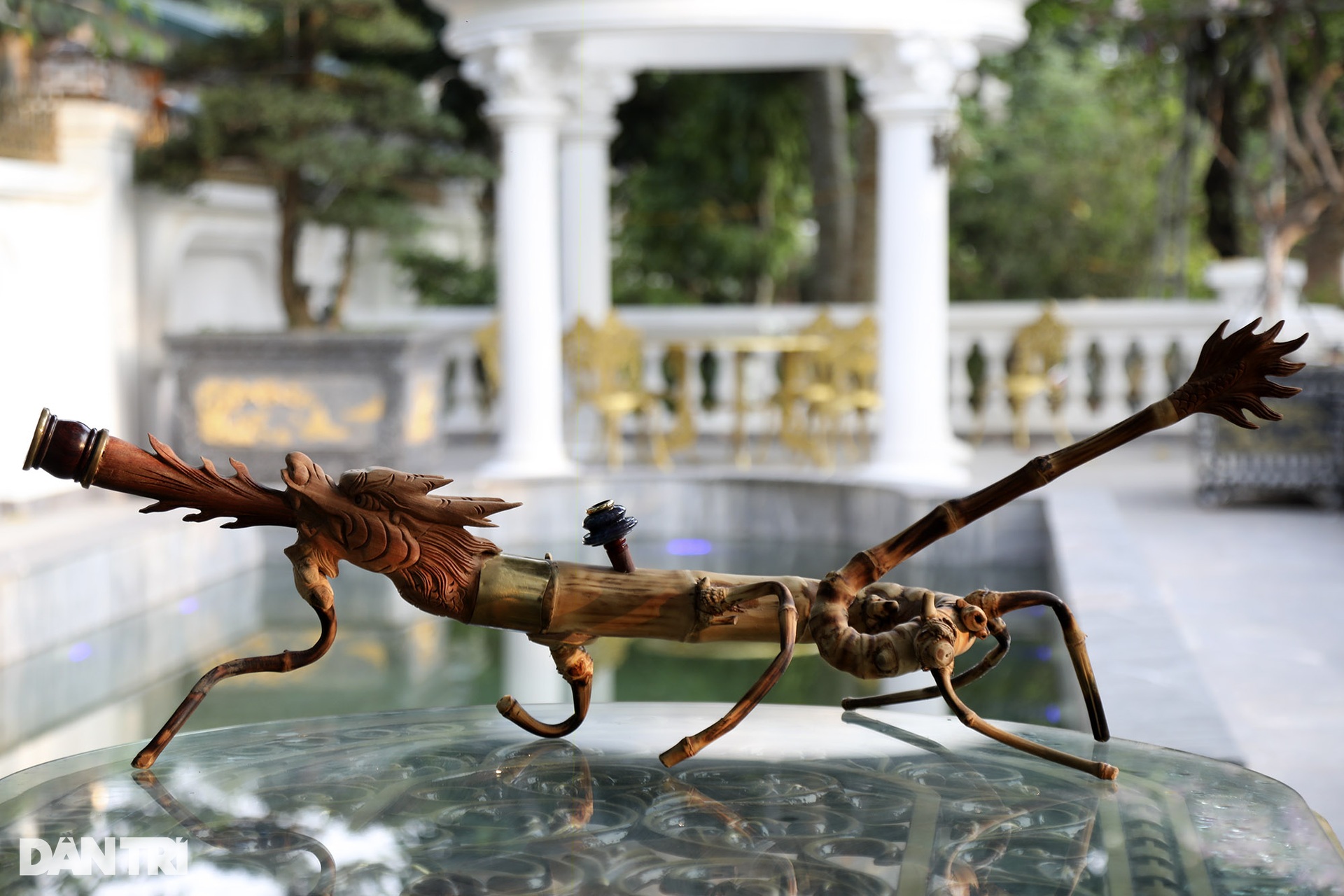Bất ngờ trước bộ sưu tập điếu cày độc đáo của NSƯT Quang Tèo - 6 Bất ngờ trước bộ sưu tập điếu cày độc đáo của NSƯT Quang Tèo - 6