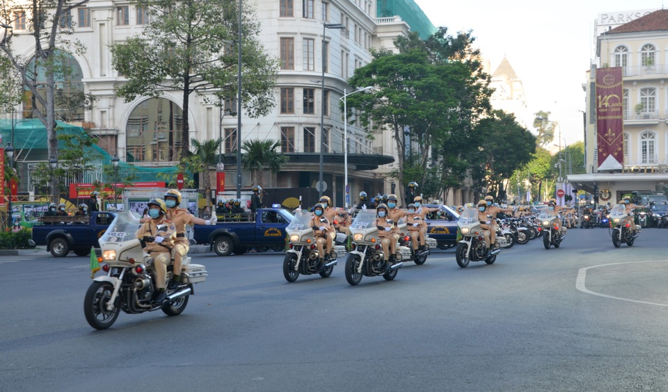 Công an TPHCM mở đợt cao điểm trấn áp tội phạm trước Tết nguyên đán - 7 Công an TPHCM mở đợt cao điểm trấn áp tội phạm trước Tết nguyên đán - 7