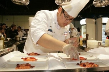 Những lần "nhảy cóc" của chàng trai bỏ học tiến sĩ để học... nấu ăn