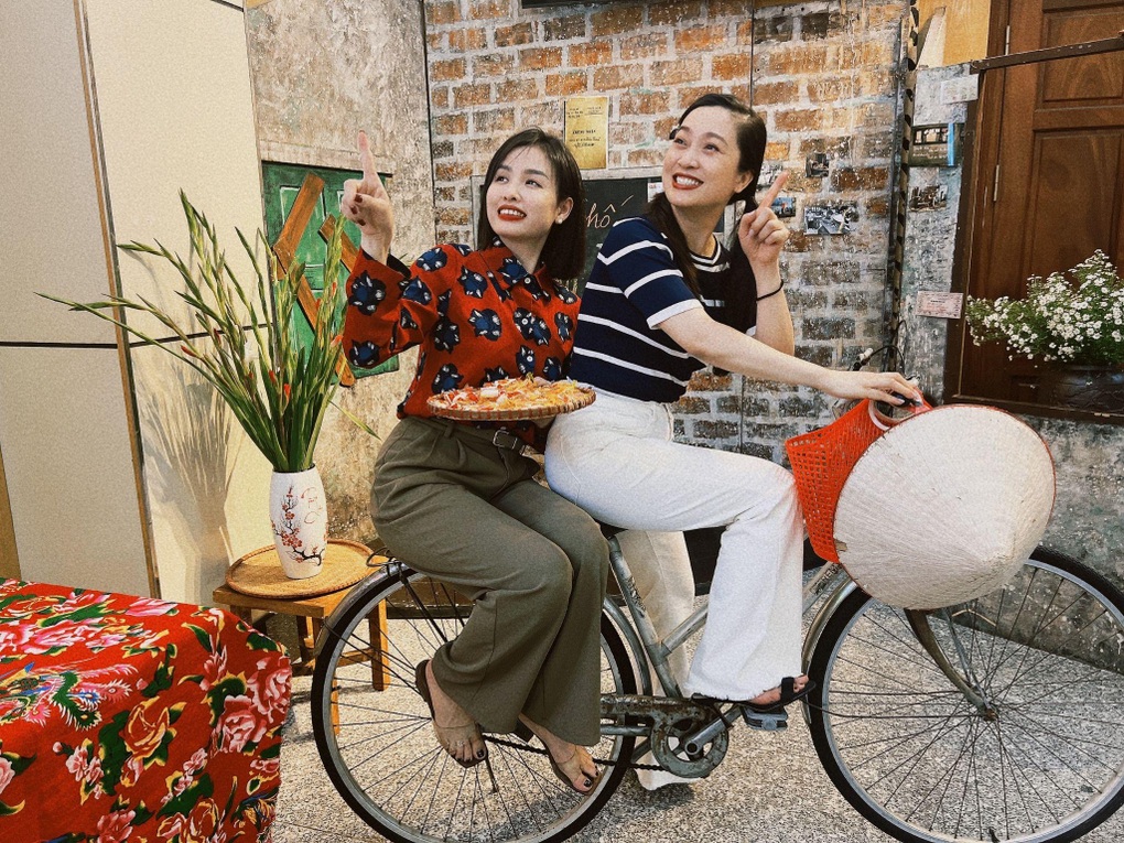 Chuyện phố thời bao cấp: Ký ức về Hà Nội thời tem phiếu qua âm nhạc - 2 Chuyện phố thời bao cấp: Ký ức về Hà Nội thời tem phiếu qua âm nhạc - 2