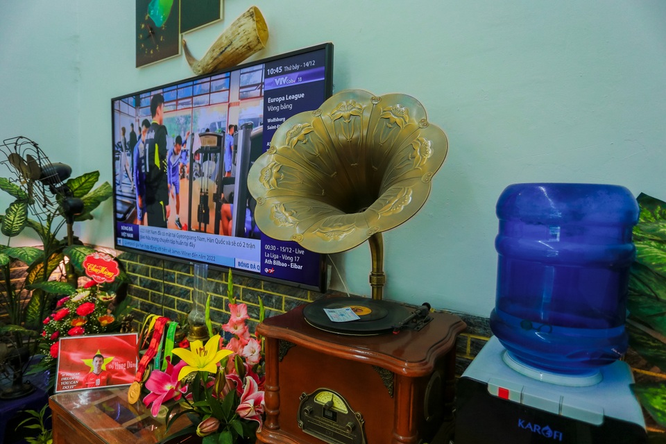 Kho báu” vô giá trong ngôi nhà giản dị của cầu thủ Đỗ Hùng Dũng ở Hà Nội - 8 Kho báu” vô giá trong ngôi nhà giản dị của cầu thủ Đỗ Hùng Dũng ở Hà Nội - 8