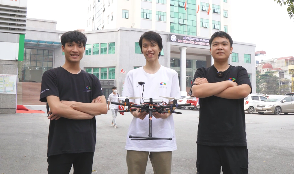 Từ sự kiện đêm kinh hoàng Rào Trăng 3, đến giải Nhì sáng tạo trẻ - 1 Từ sự kiện đêm kinh hoàng Rào Trăng 3, đến giải Nhì sáng tạo trẻ - 1