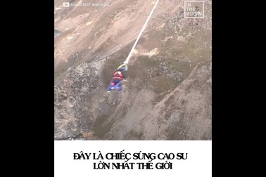 Rợn tóc gáy với trò chơi “súng cao su người” độc nhất thế giới!