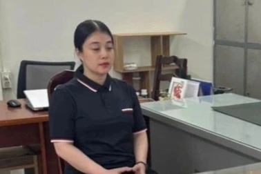 Lời khai của nữ tài xế lái Mercedes tông 10 xe máy ở TPHCM