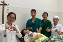 Em bé đầu tiên chào đời tại Trung tâm y tế đặc khu Côn Đảo