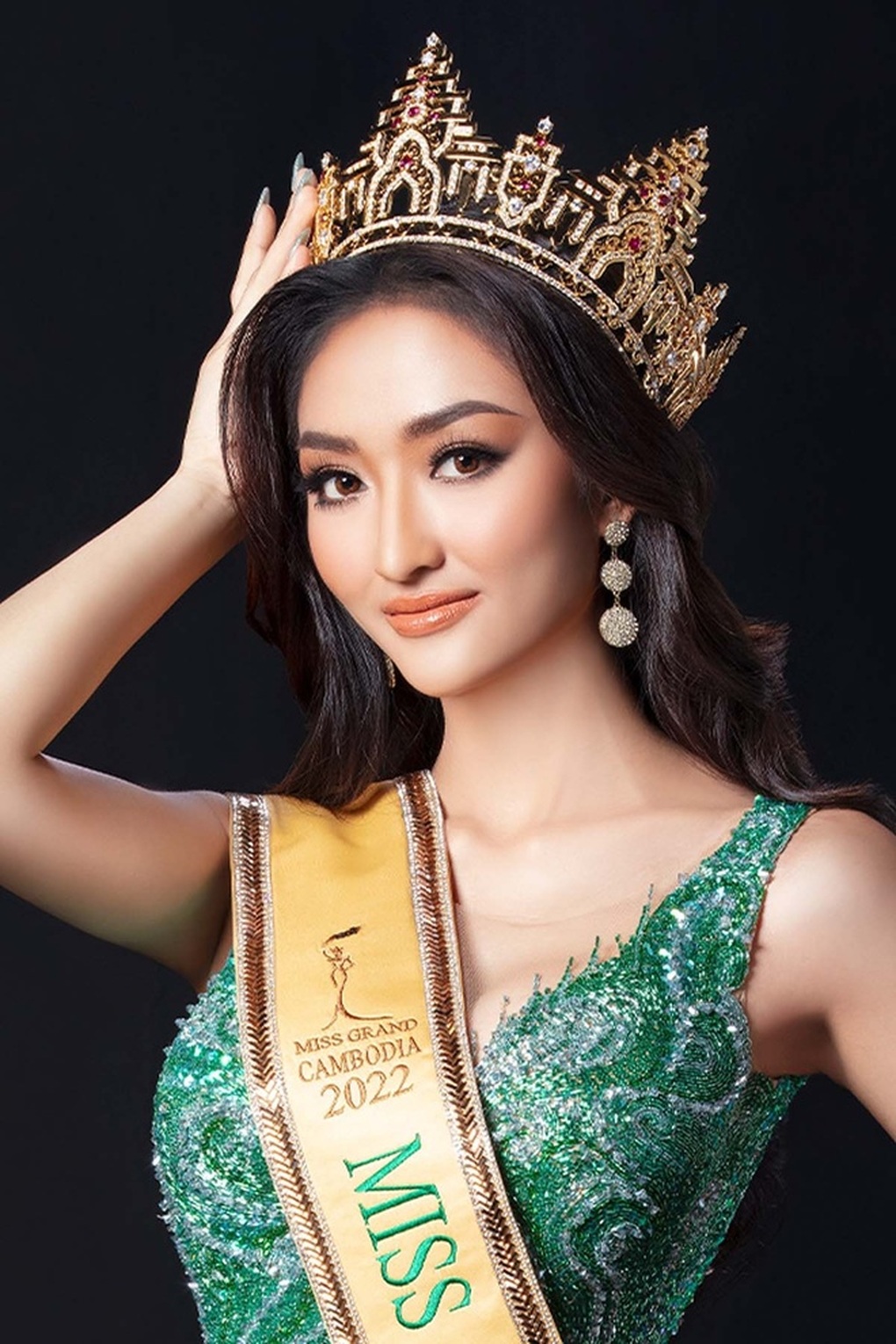 Người đẹp Campuchia xin lỗi đương kim Hoa hậu Thùy Tiên - 2 Người đẹp Campuchia xin lỗi đương kim Hoa hậu Thùy Tiên - 2