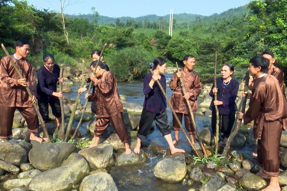 Quảng Bình: Hò thuốc cá được công nhận Di sản văn hóa phi vật thể - 1 Quảng Bình: Hò thuốc cá được công nhận Di sản văn hóa phi vật thể - 1