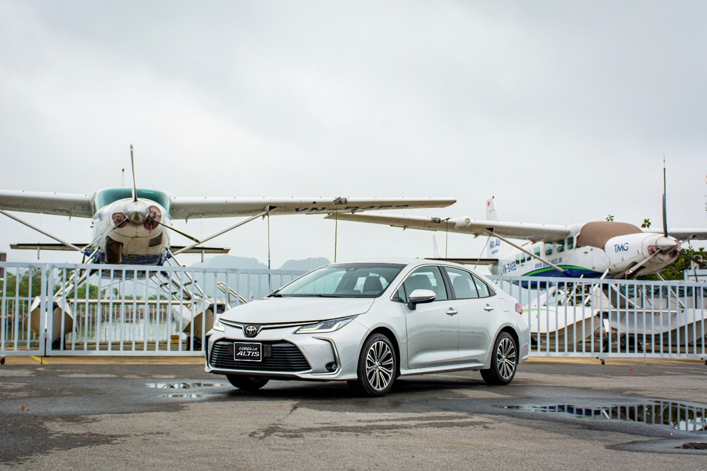 Khách Việt chia sẻ lợi ích khi mua phiên bản Toyota Hybrid - 4 Khách Việt chia sẻ lợi ích khi mua phiên bản Toyota Hybrid - 4