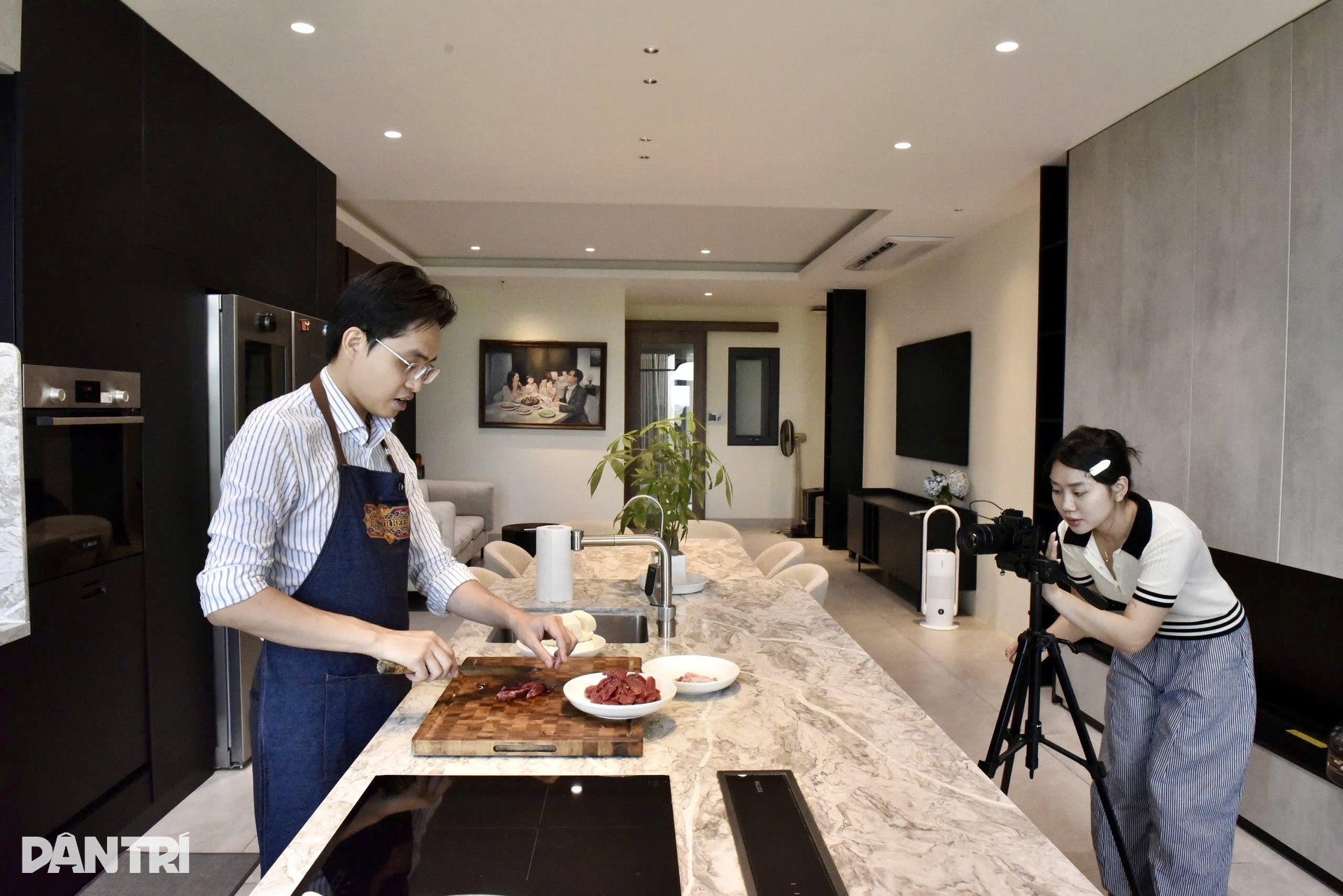 Căn bếp công nghệ của anh chồng ngoan, đến giá bát cũng thông minh - 12 Căn bếp công nghệ của anh chồng ngoan, đến giá bát cũng thông minh - 12