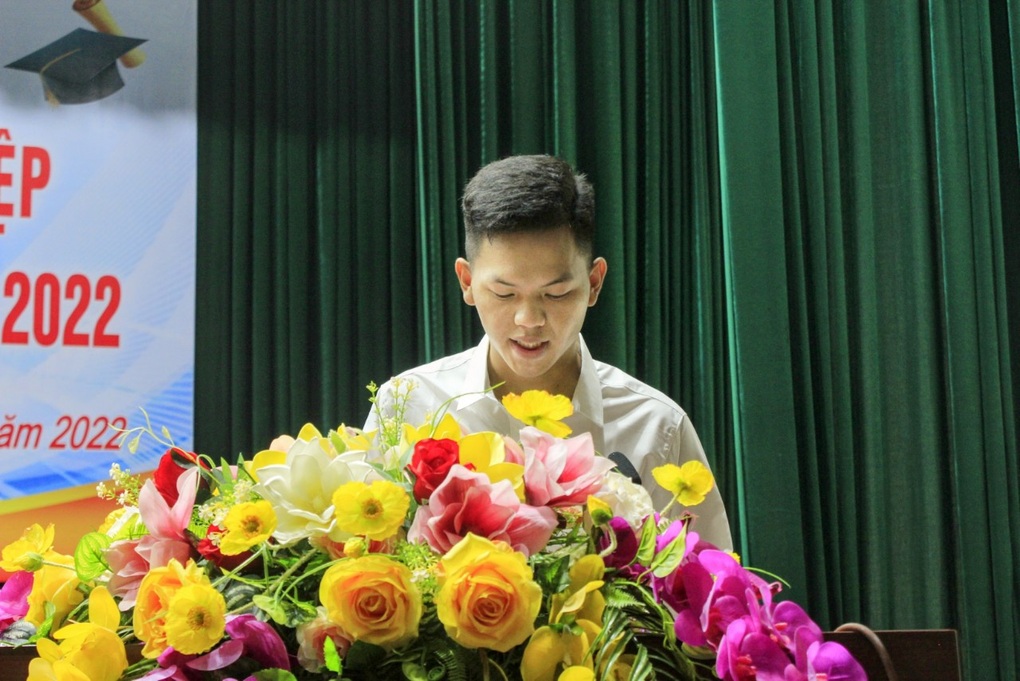Bỏ đại học về học nghề, nam sinh Sán Dìu giành giải Bạc Quốc gia - 4 Bỏ đại học về học nghề, nam sinh Sán Dìu giành giải Bạc Quốc gia - 4