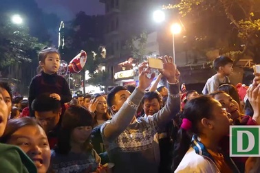 Bầu không khí Noel náo nhiệt ở Hà Nội