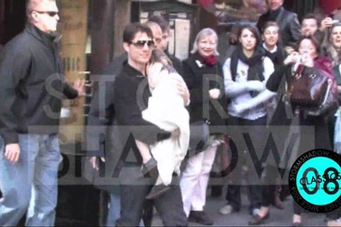 Tom Cruise ngày còn hạnh phúc bên vợ con