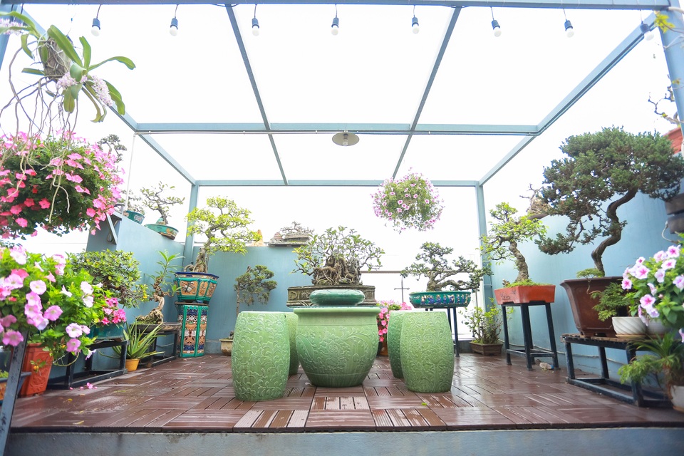 Choáng ngợp căn penthouse với sân vườn ngập cây xanh của doanh nhân Hà Nội - 4 Choáng ngợp căn penthouse với sân vườn ngập cây xanh của doanh nhân Hà Nội - 4